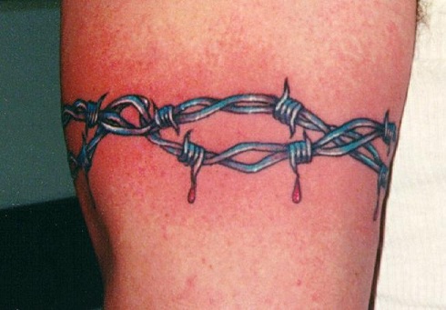 Stilfuldt tatoveringsdesign med pigtråd