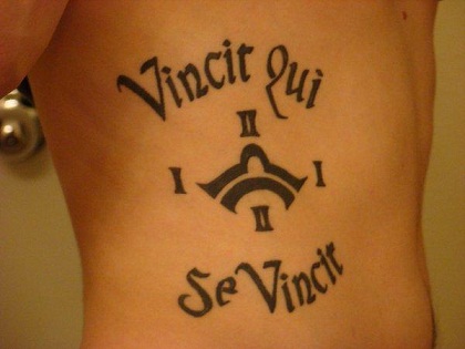 Kreative latinske tatoveringsdesigner