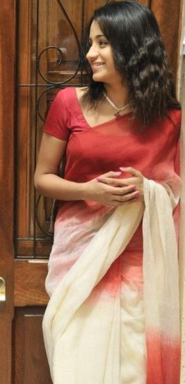 trisha szexi saree