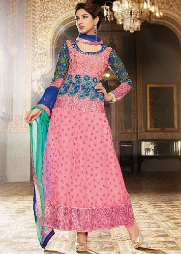 Pakistanske Net Salwar Kameez Design