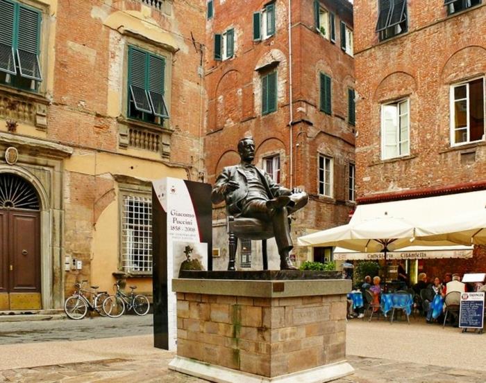Toscanan loma meren rannalla Giacomo Puccini syntyi Luccassa
