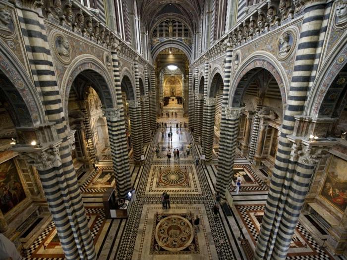toscana loma merellä siena katedraali sisäkuva