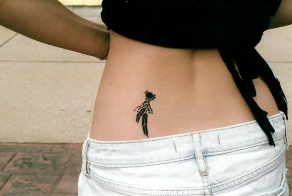 unelma sieppari tatuoinnit naiset pieni tatuointi lantio