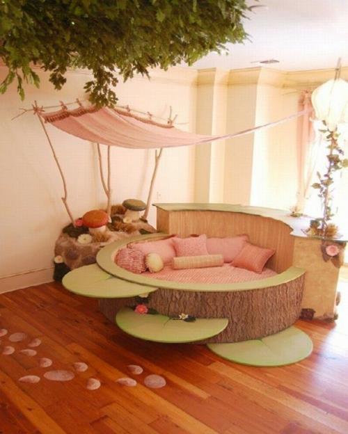 unenomainen lastentarhan suunnittelu vaaleanpunainen tyttö sohva