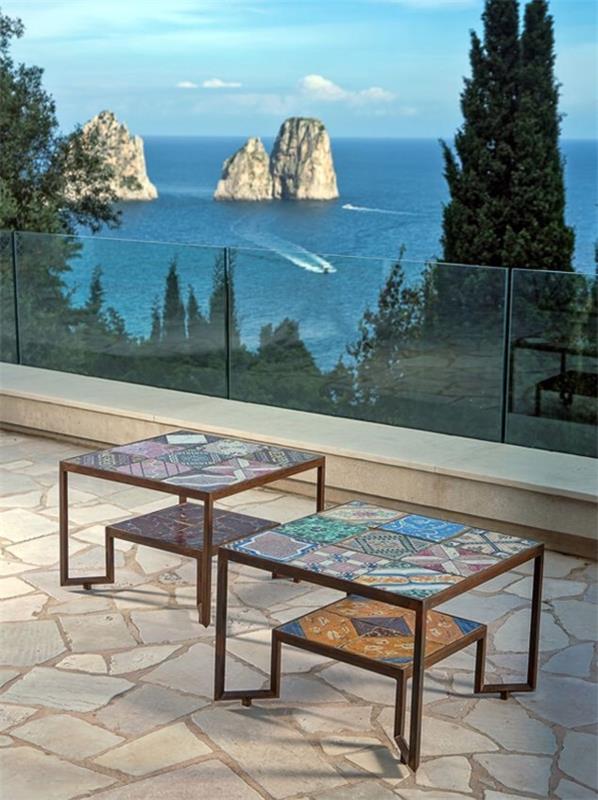 unelmakoti saari capri -suunnittelija Francesco della Femina suunnittelee ulkona sohvapöydät mosaiikiksi