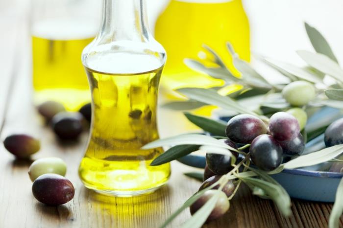 ruoka, jossa yhdistyvät ravitsemusöljyt omega 3 tyydyttymättömät aminohapot oliiviöljy