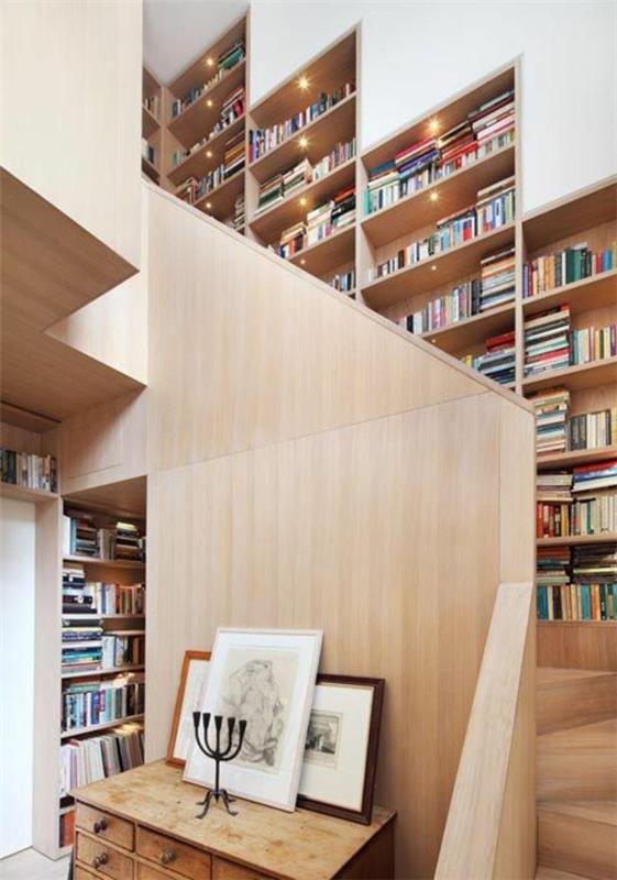 portaiden muotoiset puiset seinät sisäänrakennetut kirjastokirjat