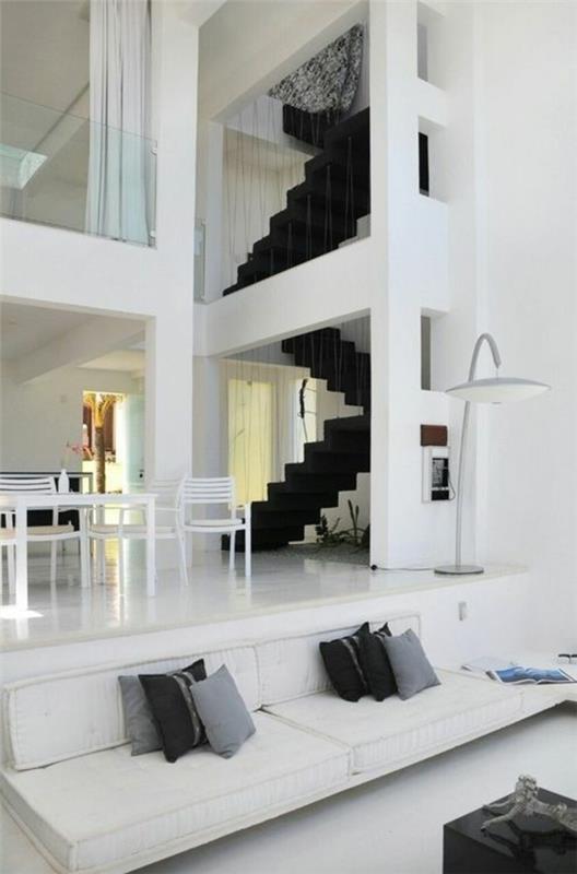 portaikko suunnittelu ylellinen valkoinen sisustus musta portaat