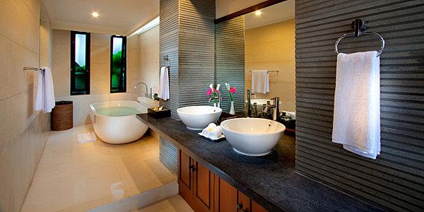 trooppiset kylpyhuoneet tyylikkäät valkoiset keraamiset pesualtaat