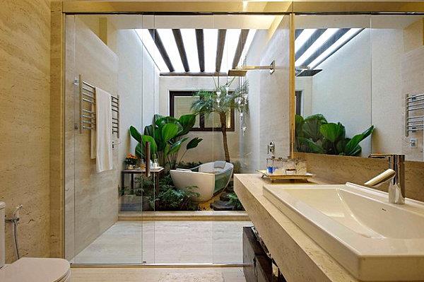 trooppinen kylpyhuone erittäin moderni iso lasiovi