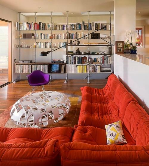 trooppinen tunnelma kotona raikkaat värit kulmasohva mukava oranssi