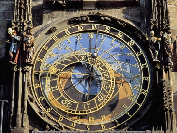 tšekin tasavallan matka loma prahan vanhankaupungin nähtävyyksissä tähtitieteellinen kello