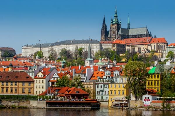 Tšekin tasavallan matka loma Prahan nähtävyyksissä