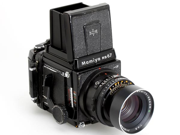 Közepes formátumú kamera