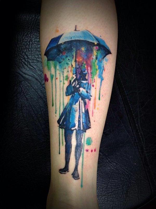 Olkavarren ja kyynärvarren tatuointiideoiden mallit sateenvarjo värikäs