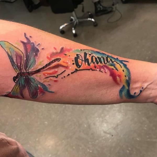 kyynärvarren tatuointi vesiväri ohana tatuointi sudenkorento