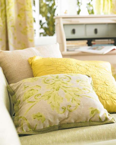 eri kankaat vihreä kesä niitty olohuone tyyny sohva suunnittelu