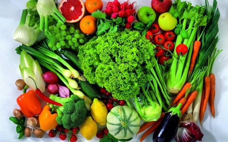 kasvissyöjä hedelmät ja vihannekset terveellinen ruoka