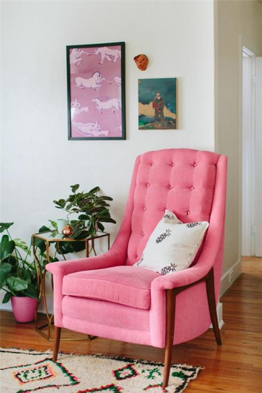 vintage huonekalut vaaleanpunainen nojatuoli kasvit