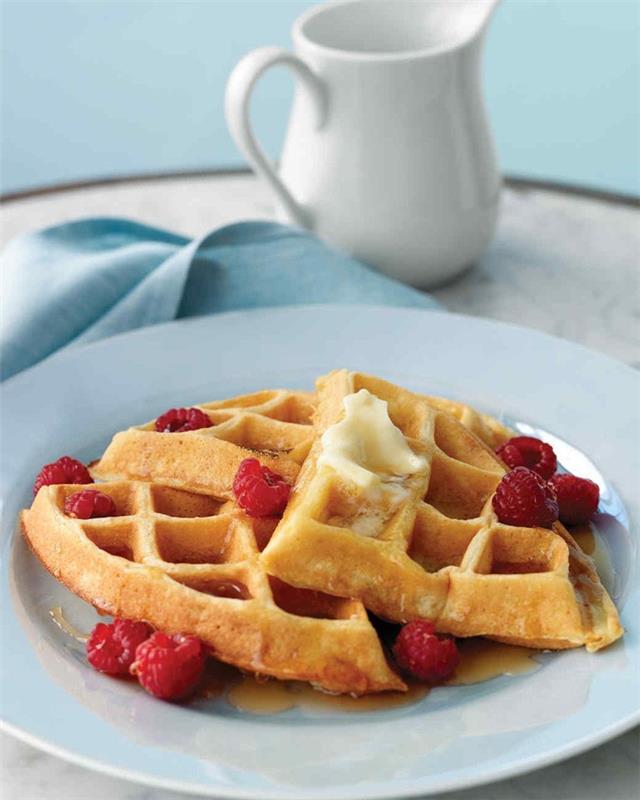 vohvelireseptit mansikkajäätelö terveellinen aamiainen