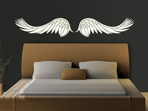 Seinäkoriste -ideoita enkelisiipillä suuret sängyn tyynyt