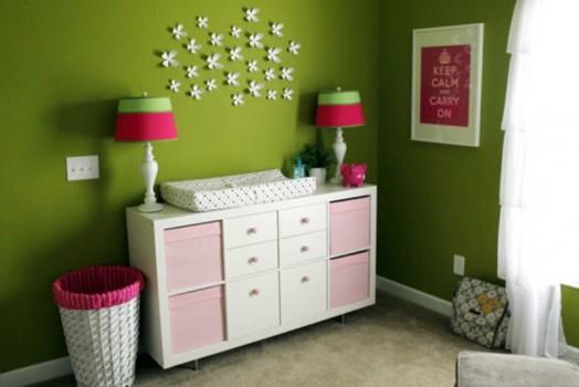 seinän vihreä lastentarha hoitopöytä yöpöydän lamput