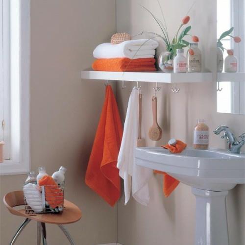 seinähylly ripustin oranssi pyyhkeet idea kylpyhuone