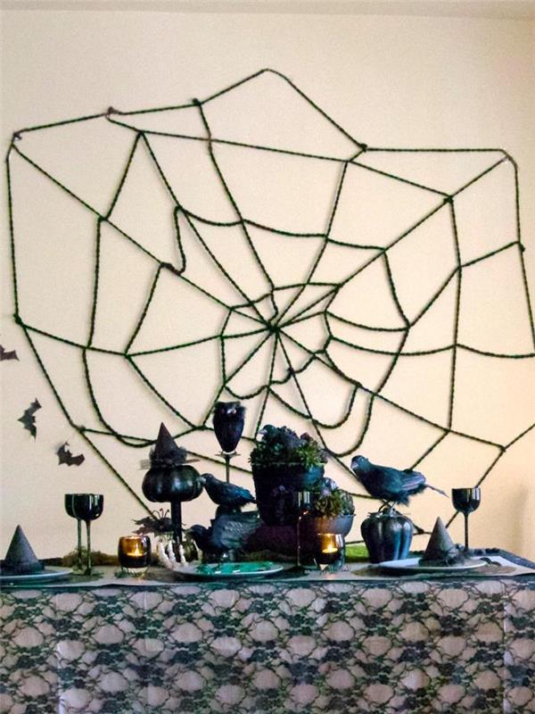 tee seinäkoristeita halloween -hämähäkinverkkoihin itse