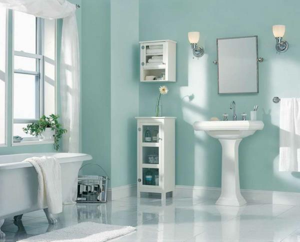 seinän väri kylpyhuone vaaleat pastellisävyt mintunvihreä vapaasti seisova kylpyamme
