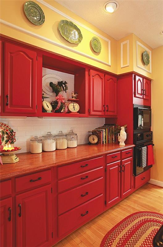 seinän väri keltainen punainen keittiökalusteet