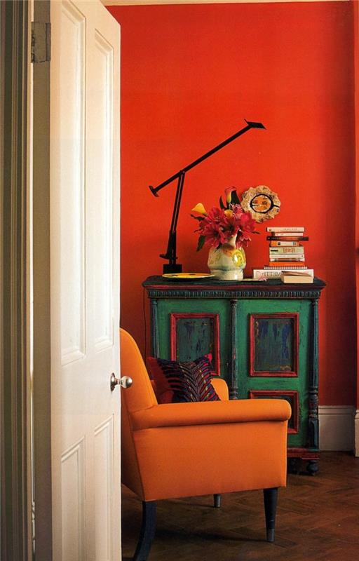 seinän väriideat oranssi seinät maalaismainen kaappi oranssi nojatuoli
