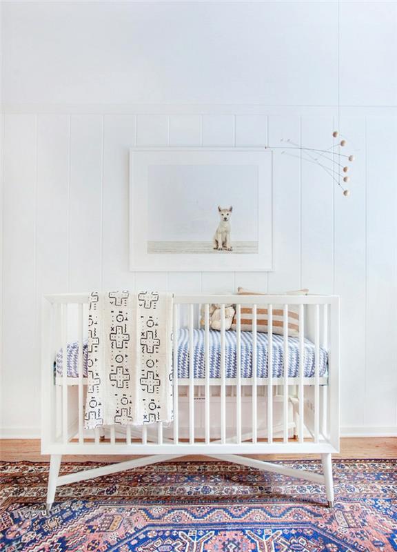 seinän väri valkoinen seinän suunnittelu lastenhuone vauvan huone vauvan sänky