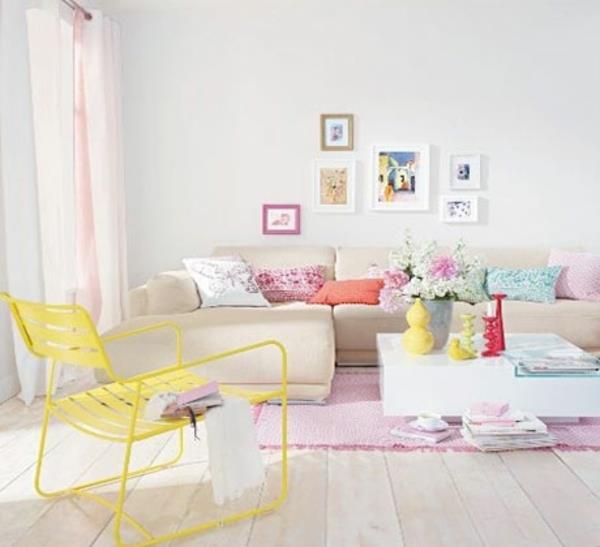 seinän värit pastellisävyt värimaailma keltaiset pehmustetut huonekalut