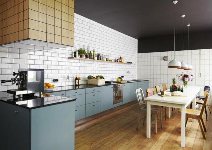 seinän suunnittelu keittiö sininen keittiökaapit riippuvalaisimet puulattia