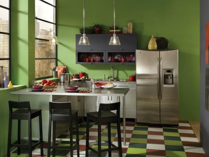 seinän suunnittelu keittiö vihreä seinämaali värilliset lattialaatat riippuvalaisimet