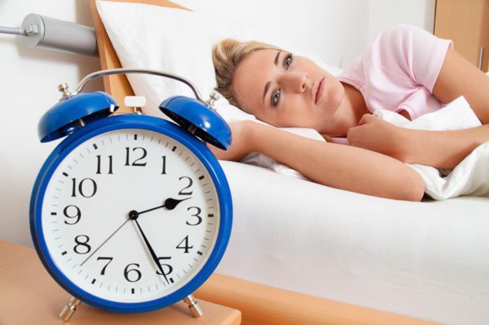 mitä tehdä unettomuusvinkkejä vastaan ​​ennen nukkumaanmenoa