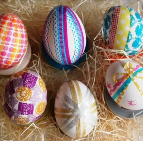 pääsiäinen koristelu munat nauha raidat värikkäitä