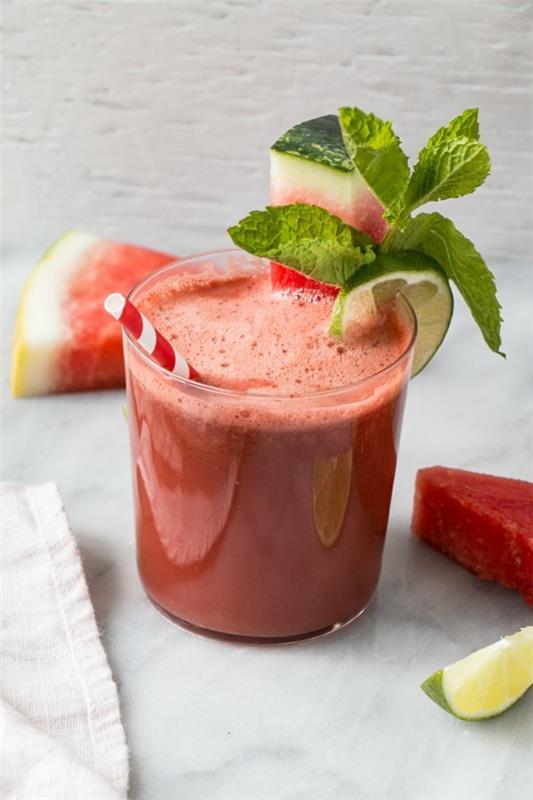 vesimeloni smoothie mintulla