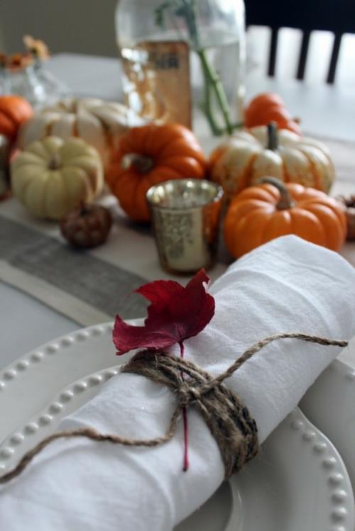 valkoinen pöytäkoriste syksyn lautasen syntymäpäivä Ideoita pöydän koristeluun syksyllä