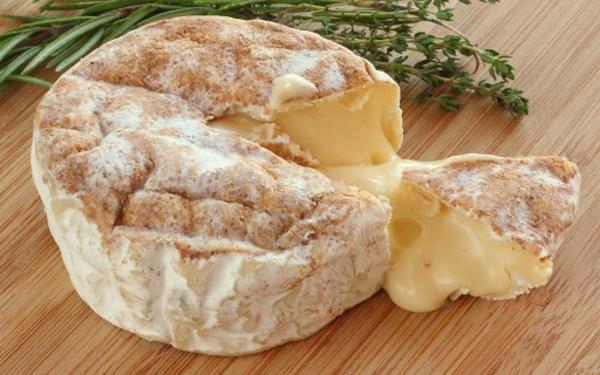 pehmeät, kypsytetyt Camembert -juustot