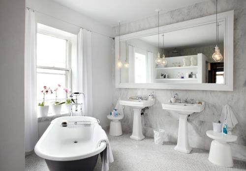 valkoinen väri kylpyhuoneen kylpyammeen pesuallas riippuva lamppu