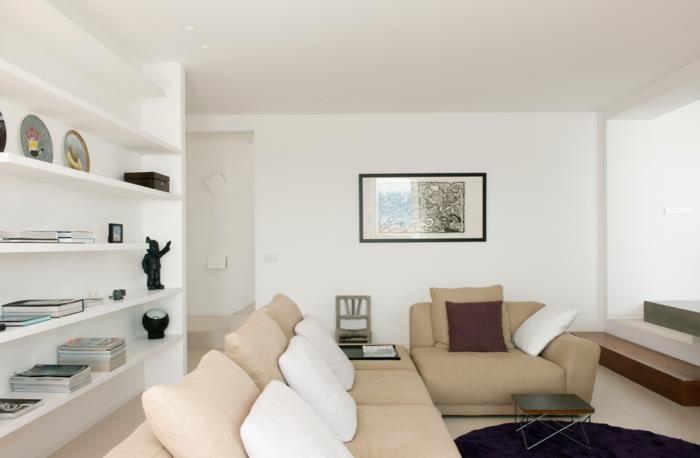 valkoinen seinän väri olohuone ideoita olohuone beige olohuone sohva violetti matto pyöreä