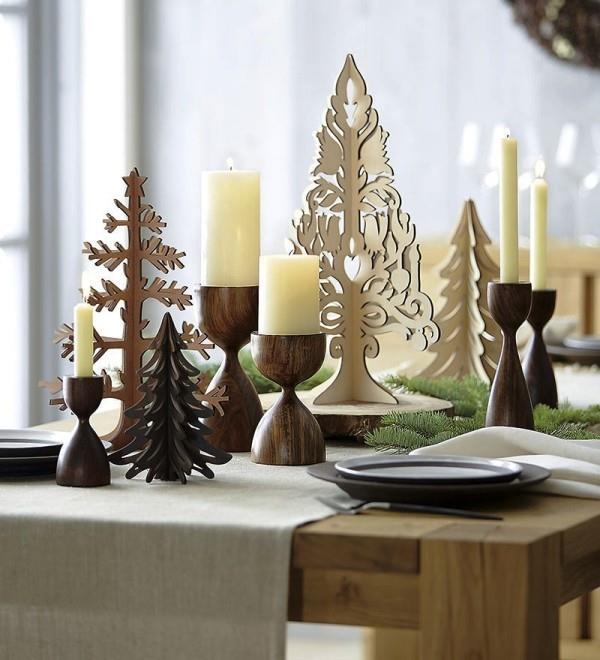 Joulupöydän koristelu puita