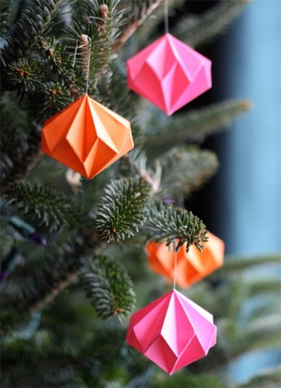 joulukuusi-koristeet-tinker-paperi-origami-dekoanhaeger-värinen