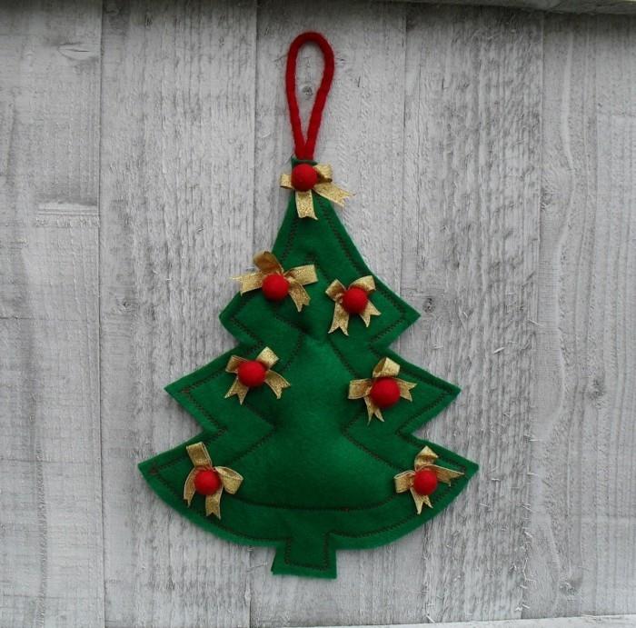 joulukoristeiden ompelu vihreä kuusipuu koristeltu joulukuusen tunnisteet