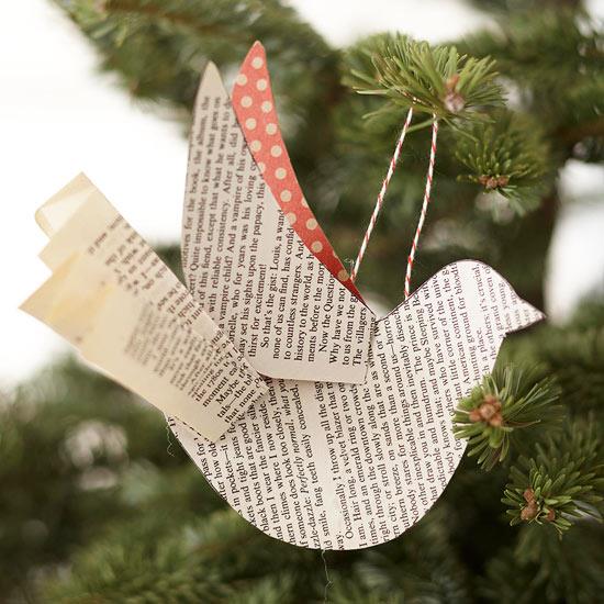 joulukoristeita näpertely joulukuusi koristelu lintu paperi sanomalehti