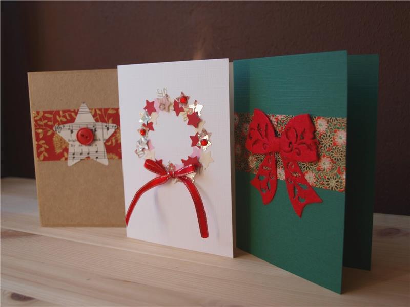 tehdä joulukortteja kolmessa eri värissä