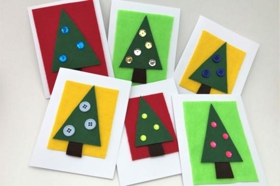 näpertele joulukortteja lasten kuusipainikkeilla