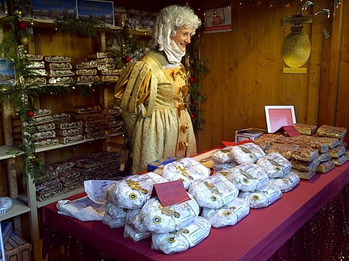 joulumarkkinat dresden joulukoristeet kauniit joulumarkkinat christstollen 17th century