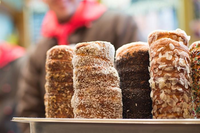 joulumarkkinat frankfurt joulukoristeet kauniit joulumarkkinat baumkuchen